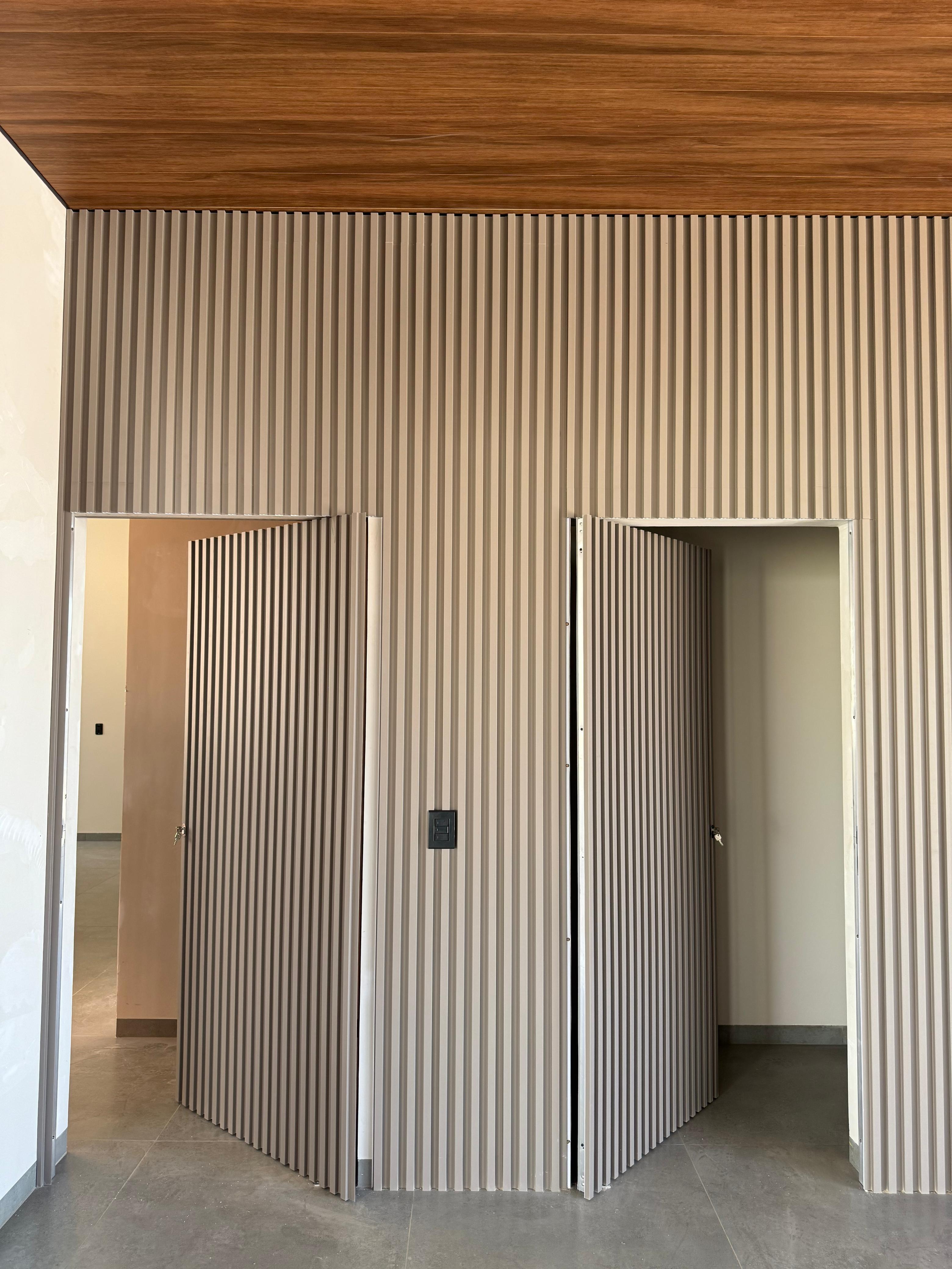 Slide /images/ser10.jpg