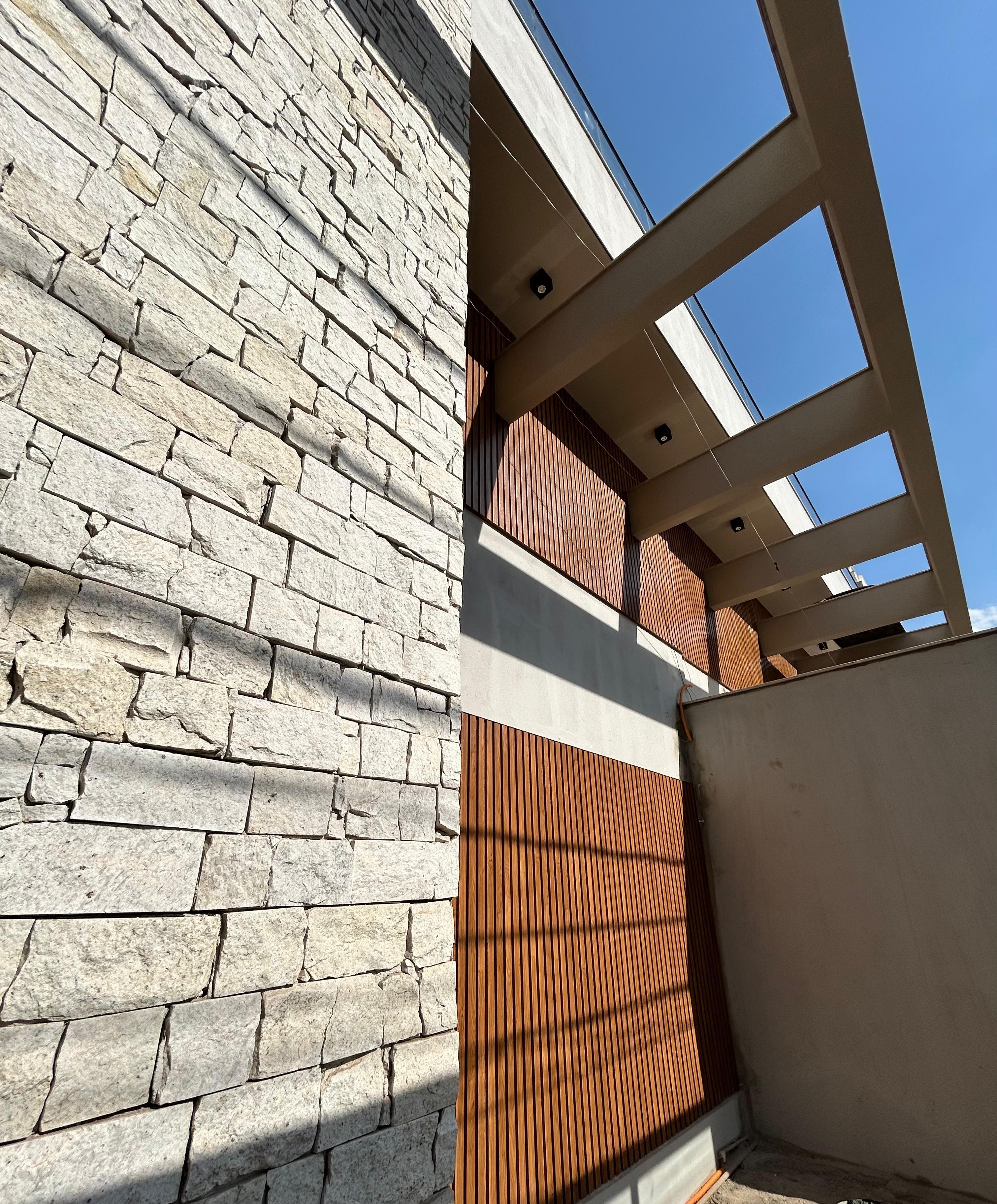 Slide /images/ser12.jpg