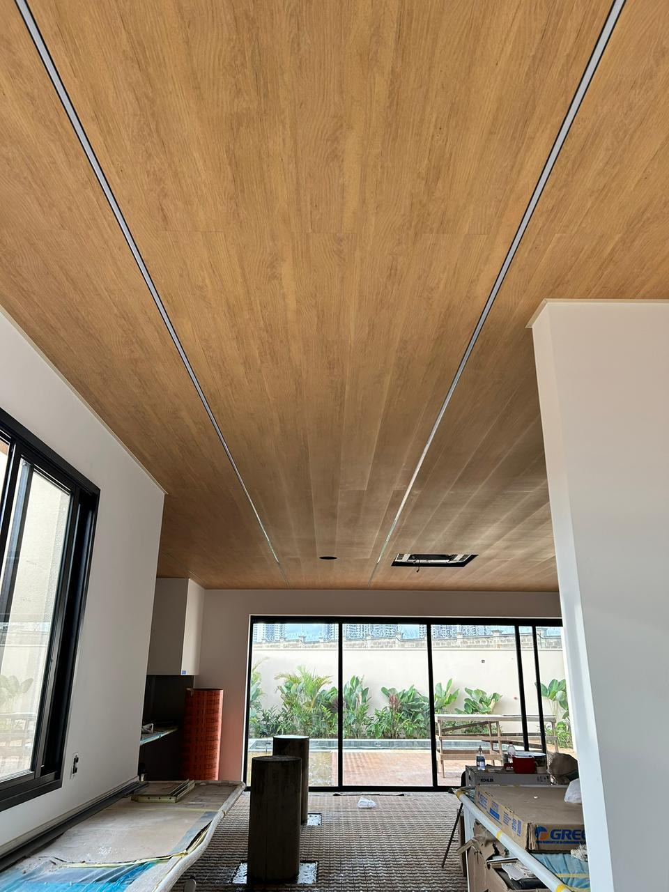 Slide /images/ser7.jpg